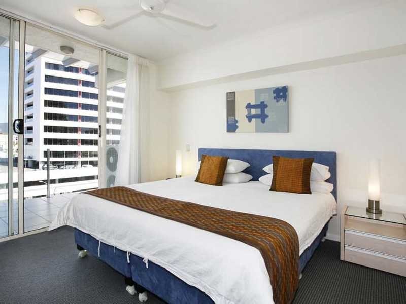 201/6 Lake Street, Cairns City QLD 4870