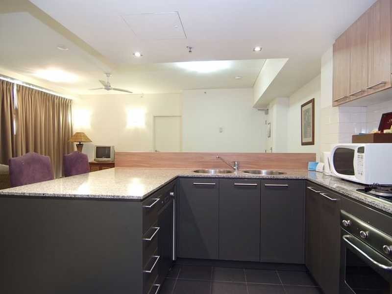 1002/99 Esplanade, Cairns City QLD 4870