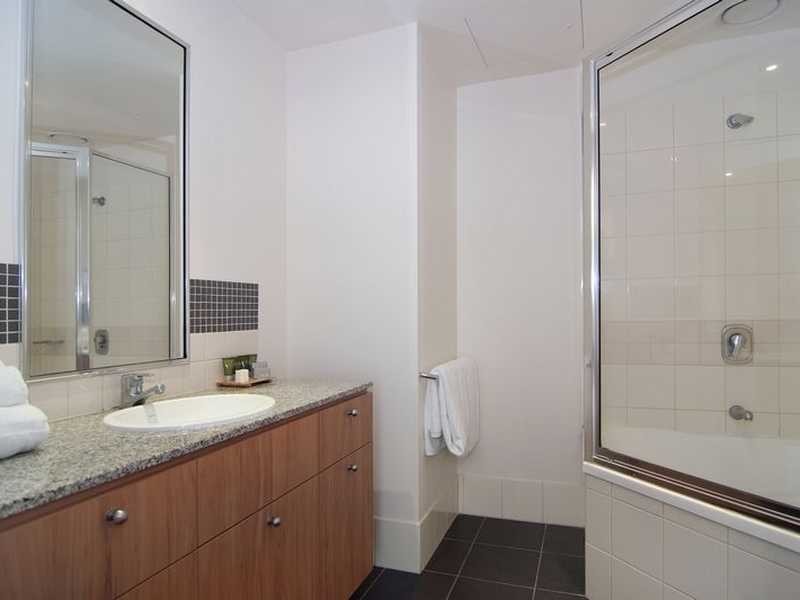 1002/99 Esplanade, Cairns City QLD 4870