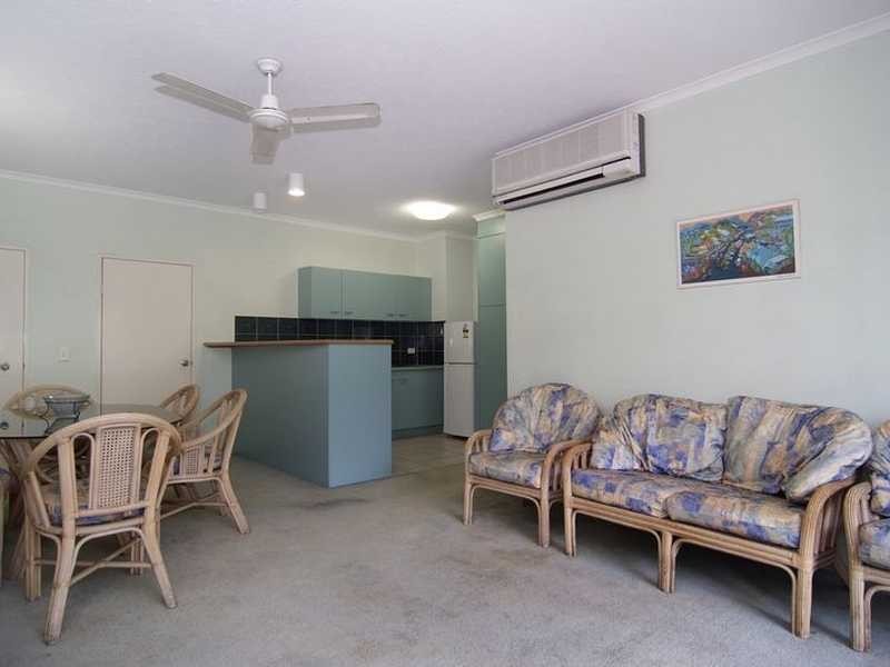 Unit/327 Lake Street, Cairns North QLD 4870