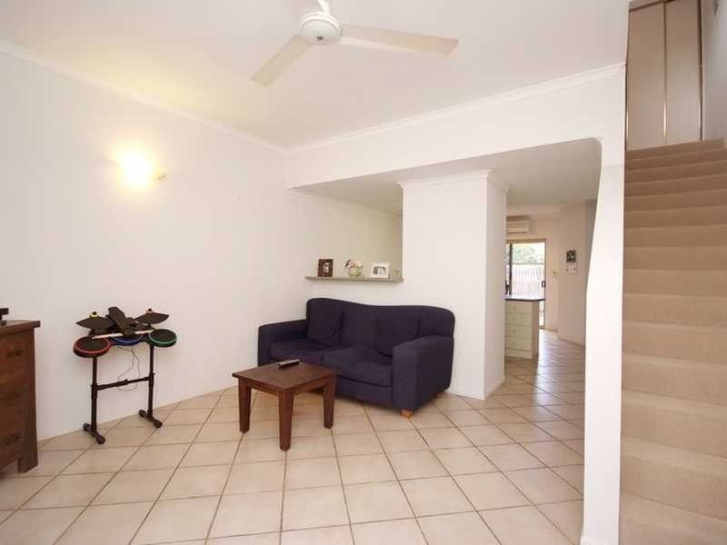4/10 Hill Street, Cairns QLD 4870