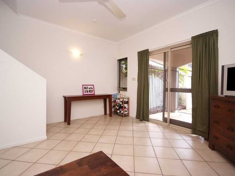 4/10 Hill Street, Cairns QLD 4870