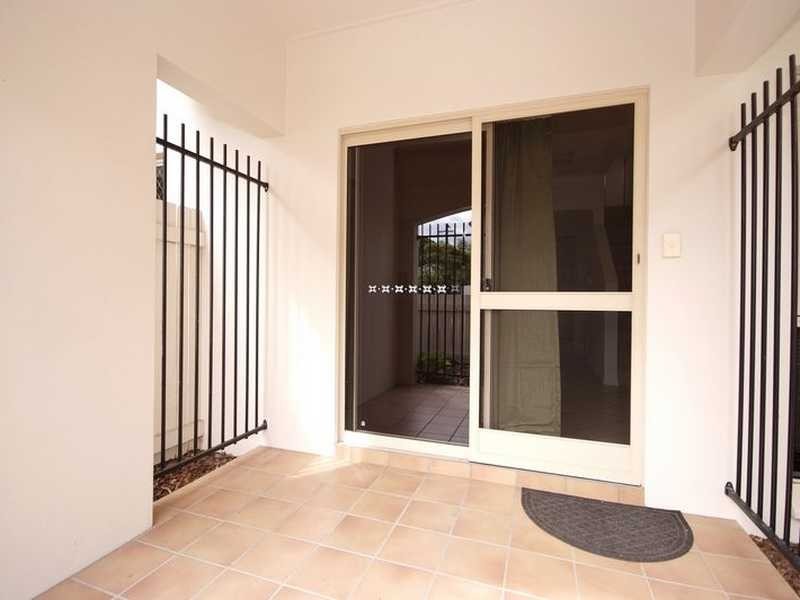 4/10 Hill Street, Cairns QLD 4870