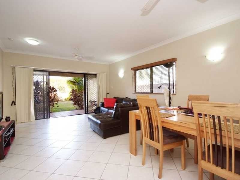 1/293 Esplanade, Cairns North QLD 4870