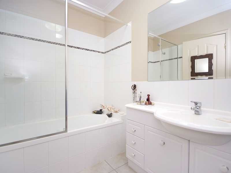 53 Chesterfield Close, Brinsmead QLD 4870