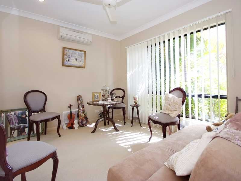 53 Chesterfield Close, Brinsmead QLD 4870