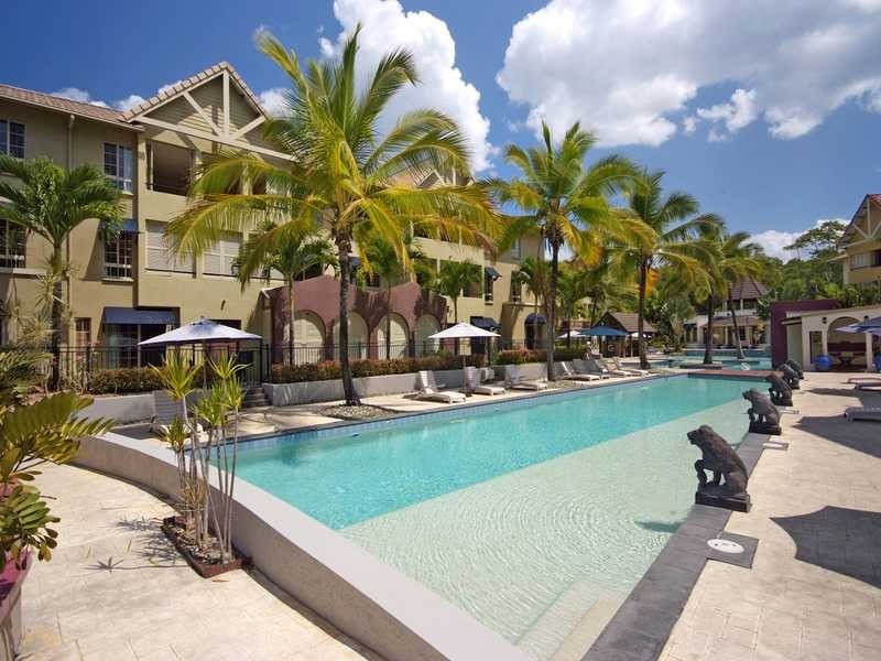 1016/2 Greenslopes Street, Cairns North QLD 4870