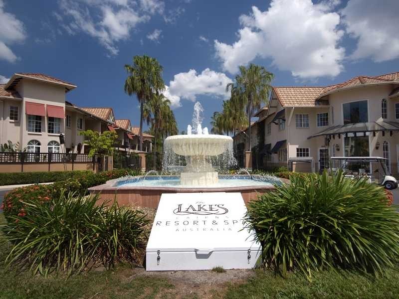 1016/2 Greenslopes Street, Cairns North QLD 4870