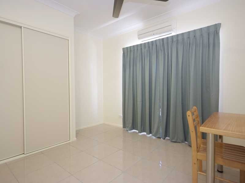 11 Huntley Cres, Redlynch QLD 4870