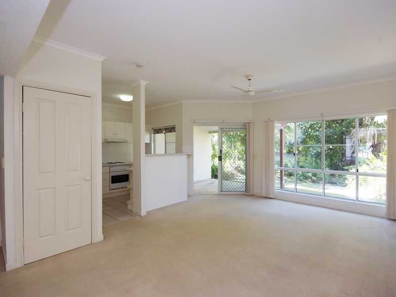 67/1 Mcgregor Street, Mooroobool QLD 4870