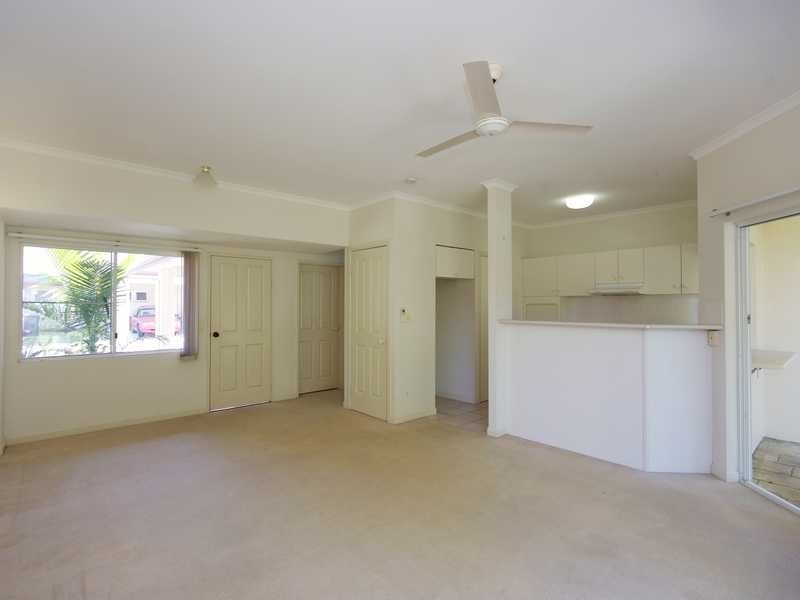 67/1 Mcgregor Street, Mooroobool QLD 4870