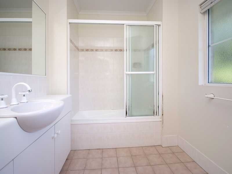 67/1 Mcgregor Street, Mooroobool QLD 4870