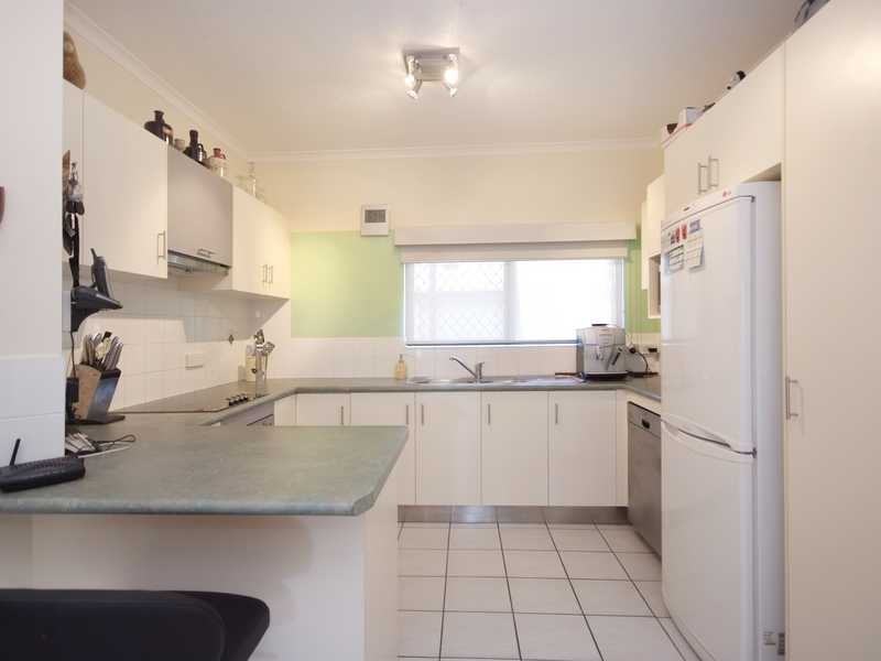 4/367 Mcleod Street, Cairns North QLD 4870