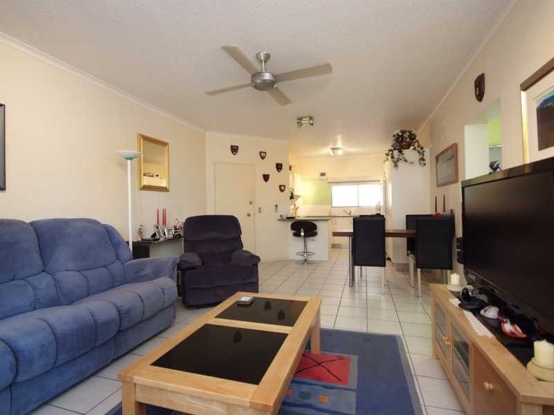 4/367 Mcleod Street, Cairns North QLD 4870