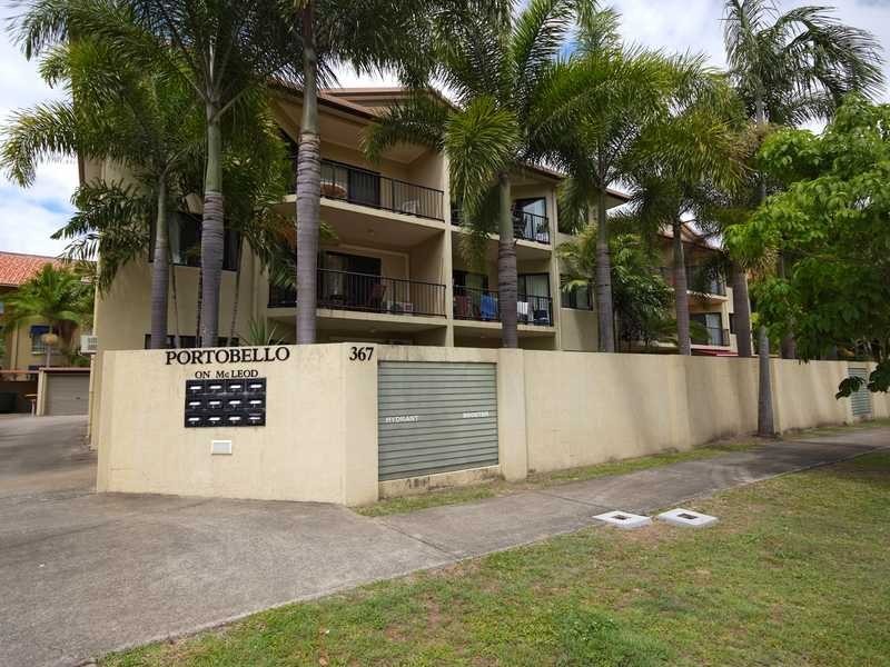 4/367 Mcleod Street, Cairns North QLD 4870