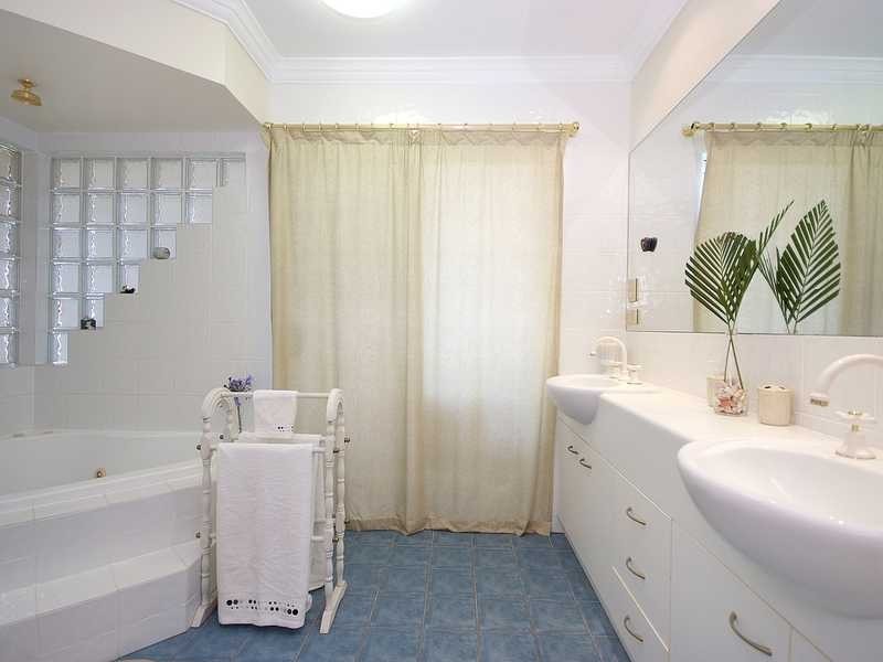 24-26 Terminalia Street, Redlynch QLD 4870