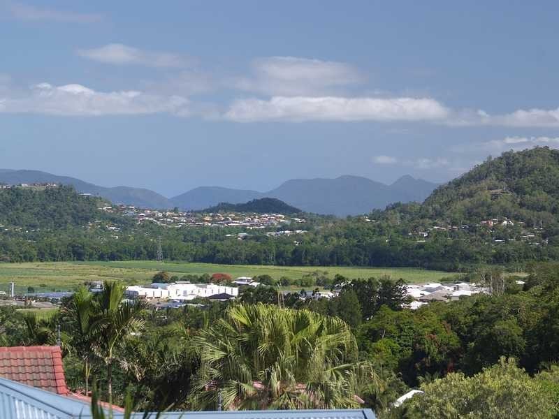 24-26 Terminalia Street, Redlynch QLD 4870