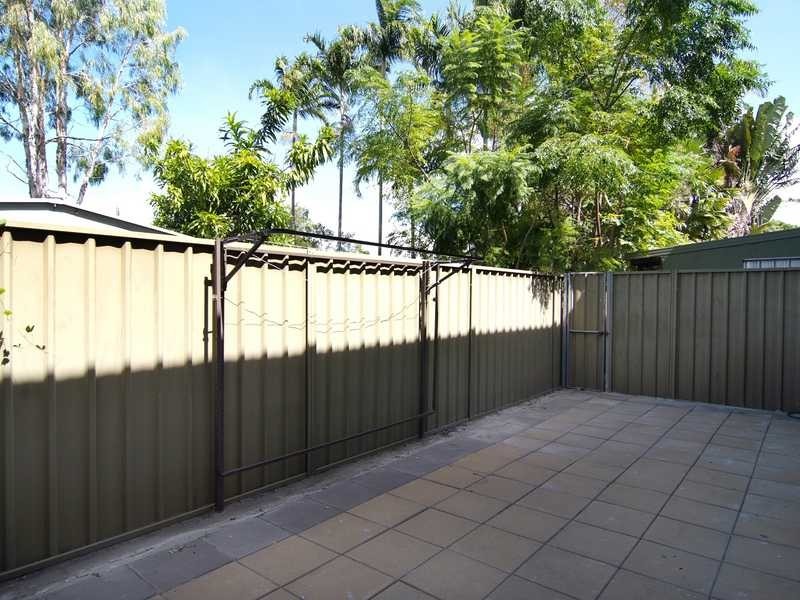 2/21 Creedy Street, Westcourt QLD 4870