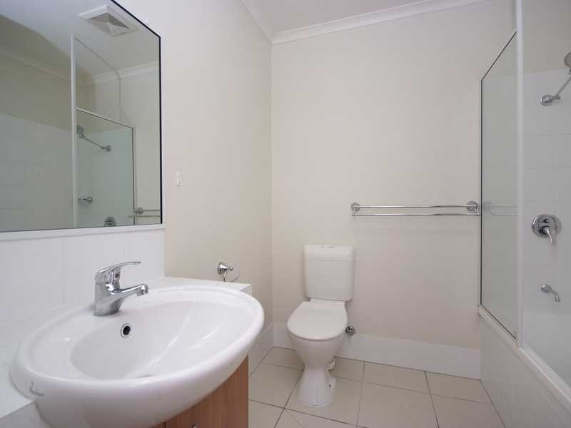 5/8 MacIlwraith Street, Manoora QLD 4870