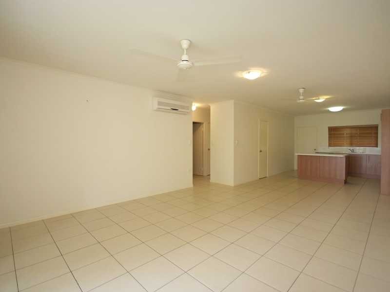 5/8 MacIlwraith Street, Manoora QLD 4870