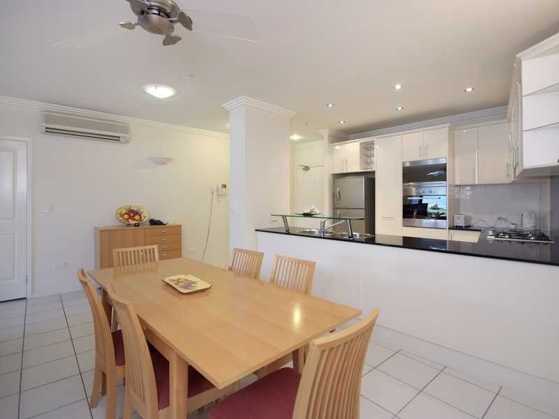 803/25-27 Wharf Street, Cairns City QLD 4870