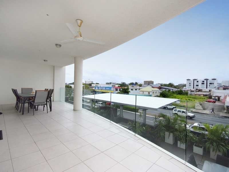 303/23 Mcleod Street, Cairns City QLD 4870