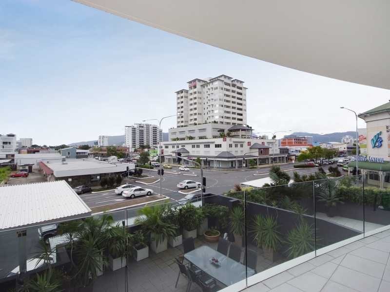 303/23 Mcleod Street, Cairns City QLD 4870