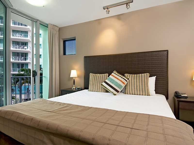 99 Esplanade, Cairns QLD 4870