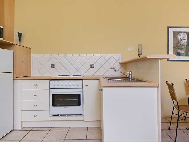 2/163 Buchan Street, Bungalow QLD 4870