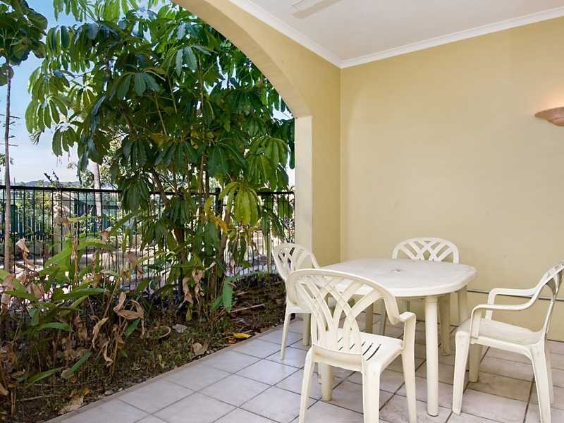 2/163 Buchan Street, Bungalow QLD 4870