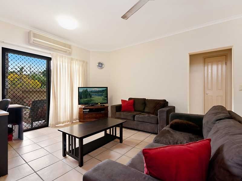 1/367-371 McLeod Street, Cairns North QLD 4870