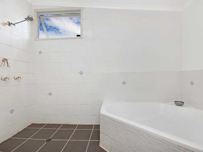 82 Minnie Street, Parramatta Park QLD 4870