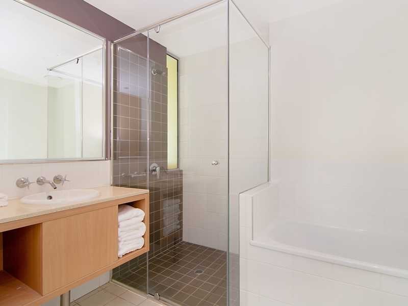 30502/99 Esplanade, Cairns City QLD 4870