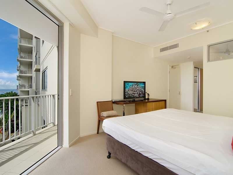 30502/99 Esplanade, Cairns City QLD 4870