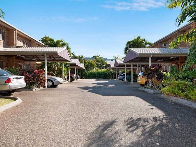 2/6 Grantala Street, Manoora QLD 4870