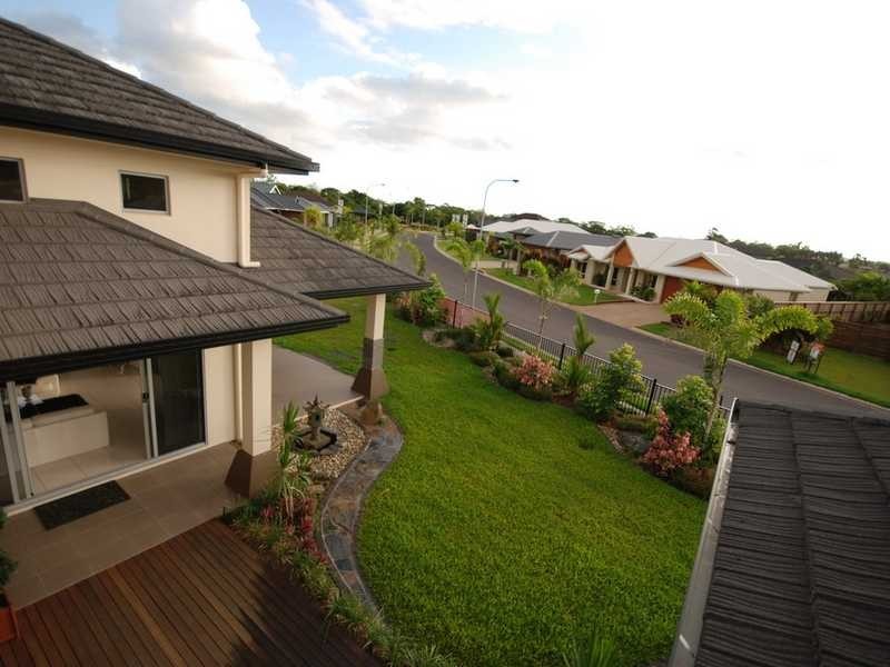 2 Rossmann Road, Smithfield QLD 4878