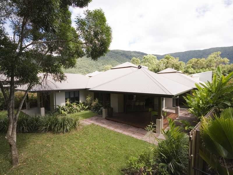 3 Muller Street, Palm Cove QLD 4879