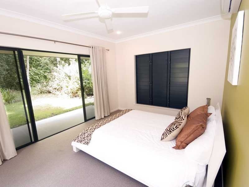 3 Muller Street, Palm Cove QLD 4879