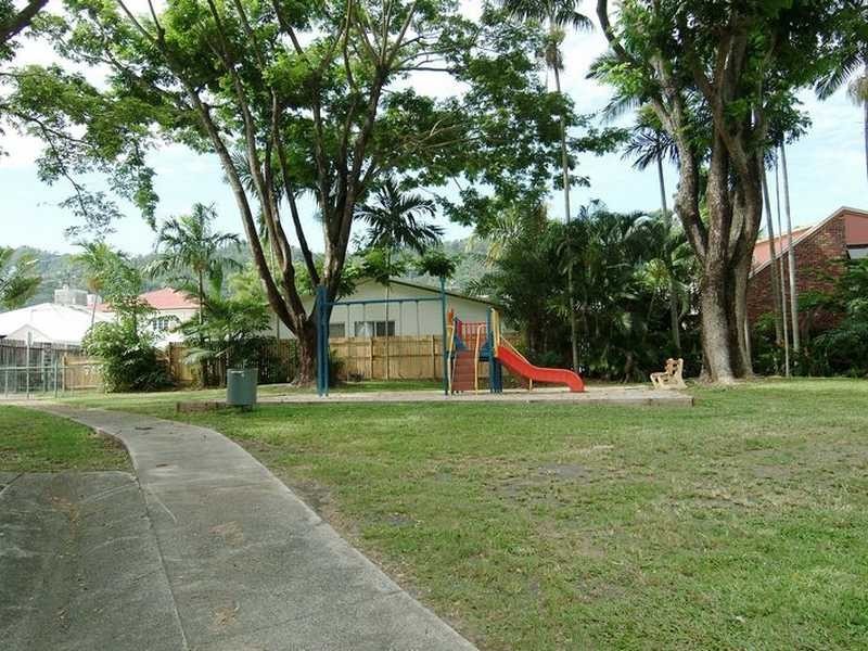 5/5 Crathern Close, Edge Hill QLD 4870