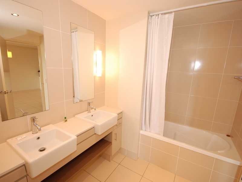 136/12 Gregory Street, Cairns QLD 4870