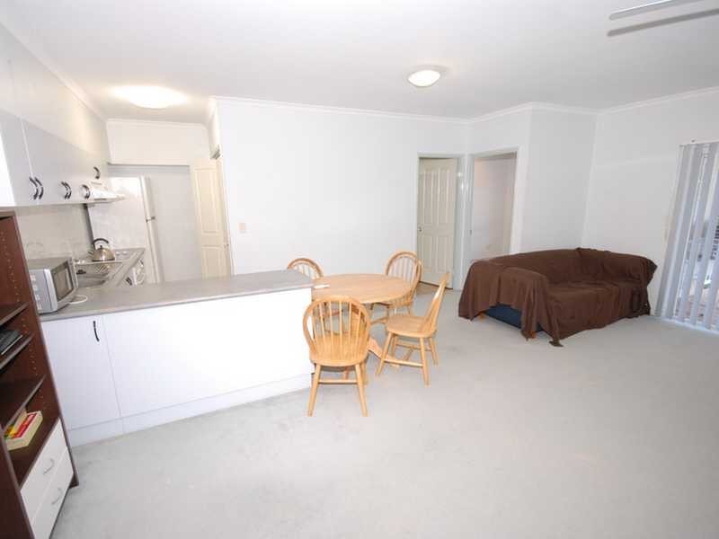 8/5 James Street, Cairns North QLD 4870