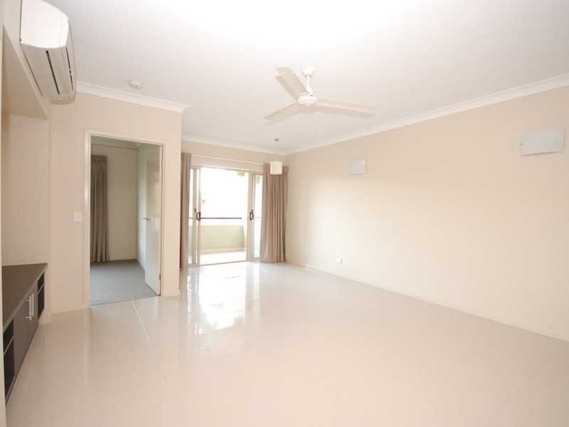 744/12 Gregory Street, Cairns QLD 4870