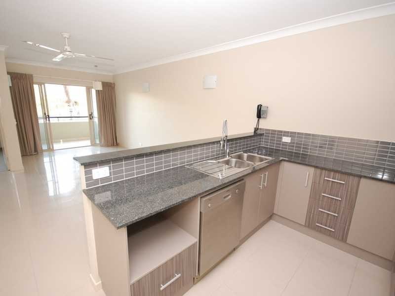 744/12 Gregory Street, Cairns QLD 4870