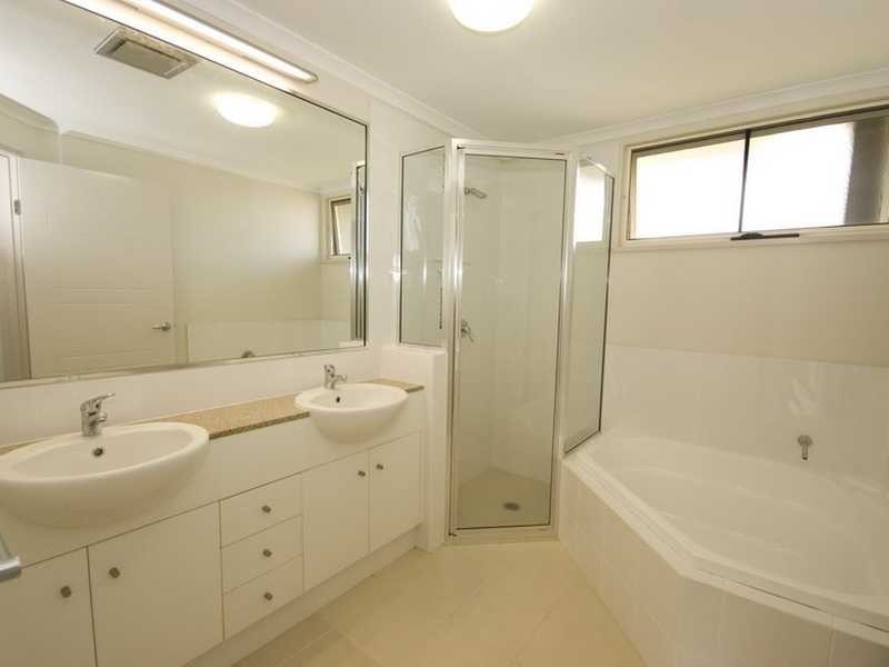 7 Brown Street, Woree QLD 4868