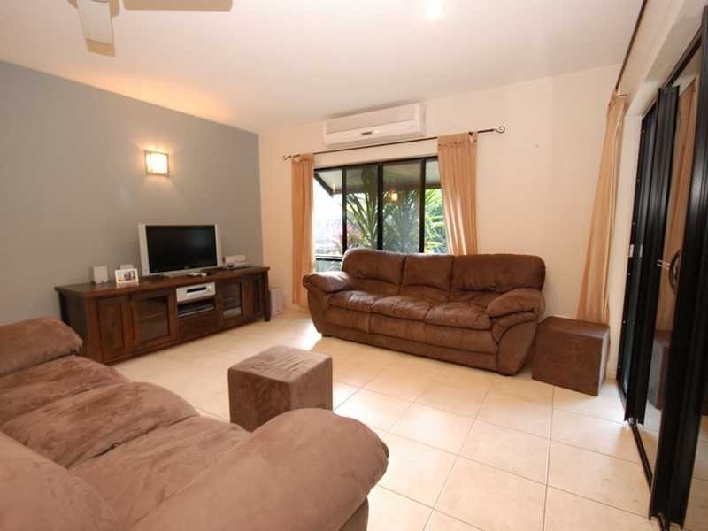 25 William Hickey Street, Redlynch QLD 4870