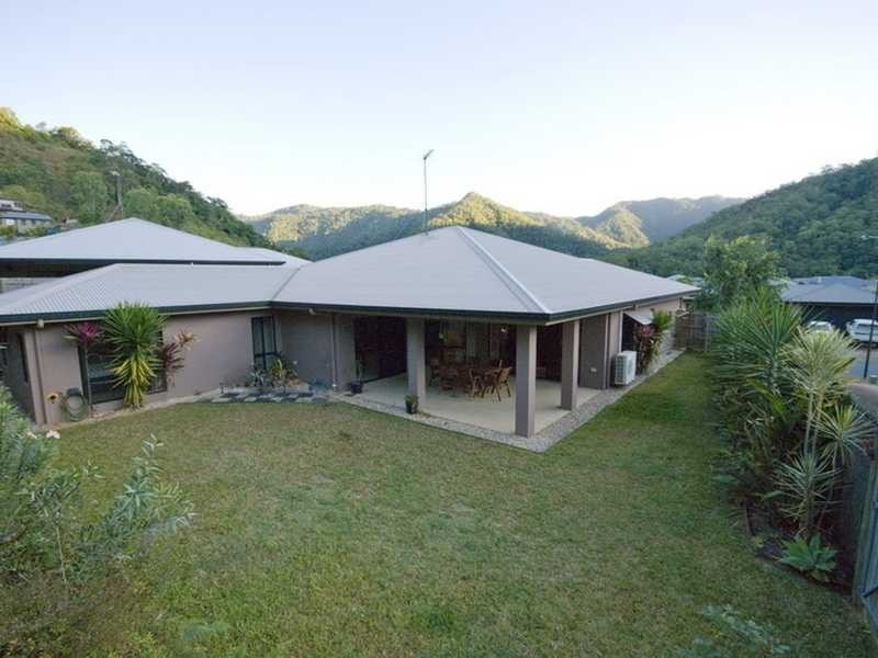 25 William Hickey Street, Redlynch QLD 4870