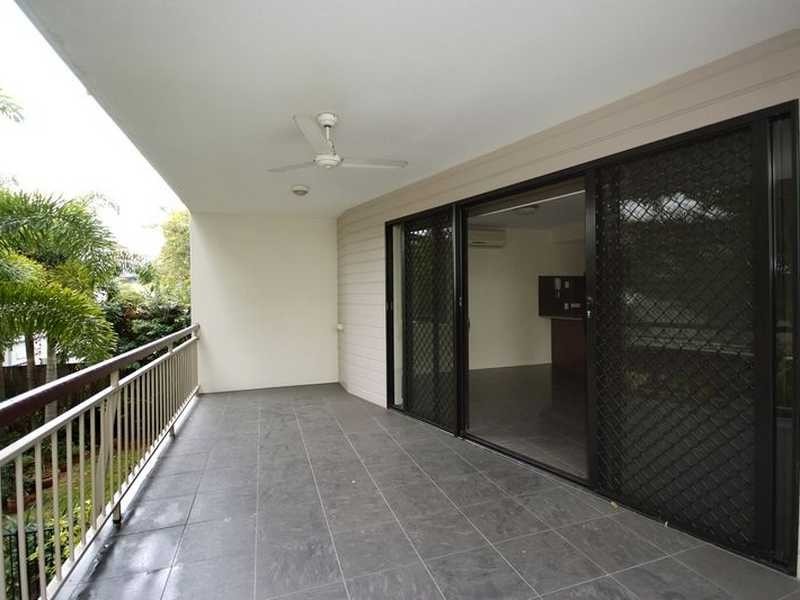 19/351 Lake Street, Cairns North QLD 4870