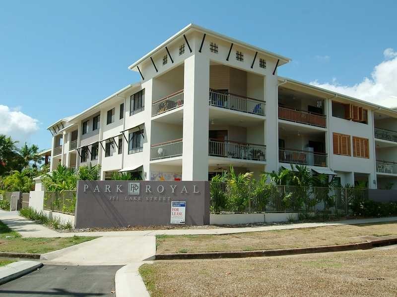 19/351 Lake Street, Cairns North QLD 4870