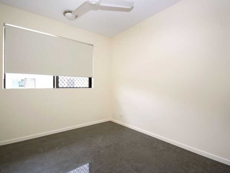 19/351 Lake Street, Cairns North QLD 4870