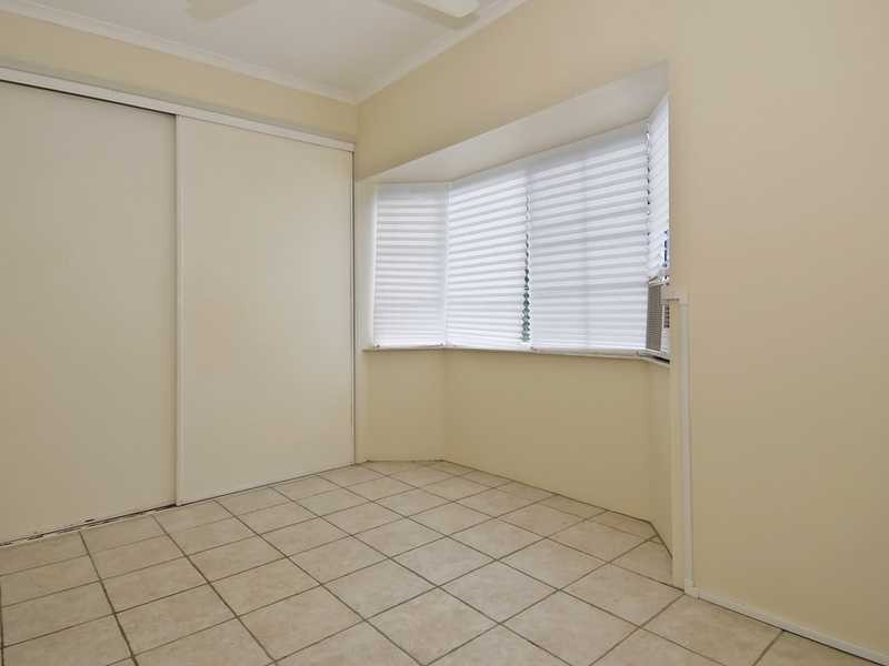 10/11 Brown Street, Woree QLD 4868